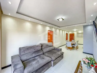 Apartamento - Amplo com 3 dormitórios (sendo 1 suite(s)) a 500,00 metros praia.