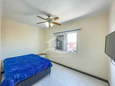 Apartamento - Amplo com 3 dormitórios (sendo 1 suite(s)) a 500,00 metros praia.