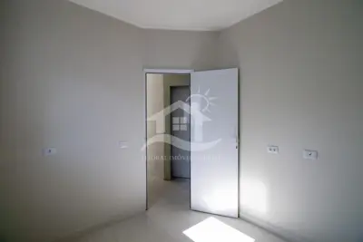 Apartamento - Amplo com 2 dormitórios (sendo 1 suite(s)) a 800,00 metros praia.