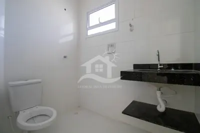 Apartamento - Amplo com 2 quartos (sendo 1 suite(s)) a 800,00 metros praia.