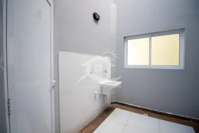 Apartamento - Amplo com 2 quartos (sendo 1 suite(s)) a 800,00 metros praia.