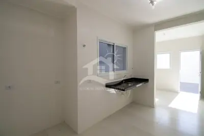 Apartamento - Amplo com 2 quartos (sendo 1 suite(s)) a 800,00 metros praia.