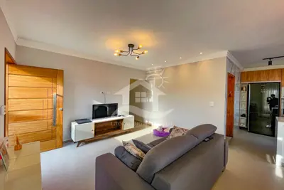Casa - Térrea com 3 dormitórios (sendo 1 suite(s)) a 440,00 metros praia.