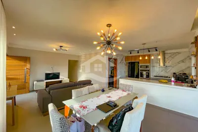 Casa - Térrea com 3 dormitórios (sendo 1 suite(s)) a 440,00 metros praia.