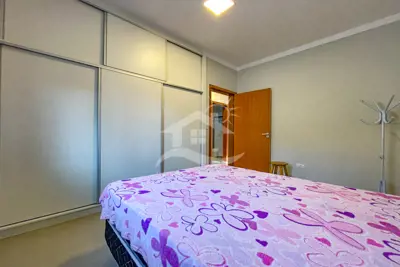 Casa - Térrea com 3 dormitórios (sendo 1 suite(s)) a 440,00 metros praia.