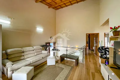 Casa - Assobradada com 4 dormitórios (sendo 4 suite(s)) a 1500,00 metros praia.