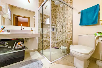 Casa - Assobradada com 4 dormitórios (sendo 4 suite(s)) a 1500,00 metros praia.