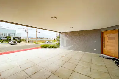 Casa - Assobradada com 4 dormitórios (sendo 4 suite(s)) a 1500,00 metros praia.