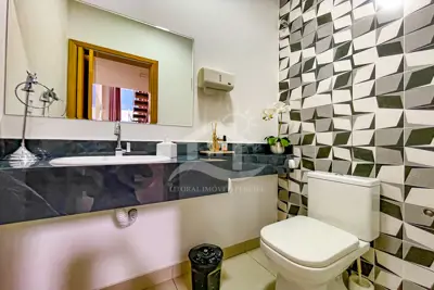 Casa - Assobradada com 4 dormitórios (sendo 4 suite(s)) a 1500,00 metros praia.