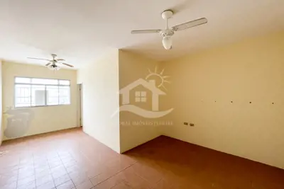 Apartamento - Kitnet com 1 dormitórios  a 500,00 metros praia.