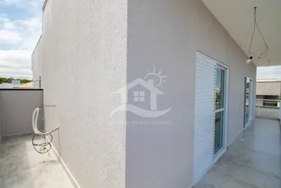 Casa - Sobrado com 3 dormitórios (sendo 3 suite(s)) a 1000,00 metros praia.