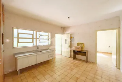 Casa - Térrea com Edícula com 2 dormitórios (sendo 0 suite(s)) a 1000,00 metros praia.