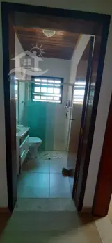 Casa - Sobrado com 4 dormitórios (sendo 1 suite(s)) a 800,00 metros praia.