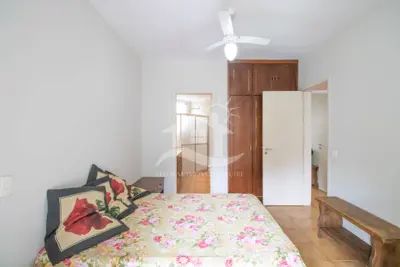 Apartamento - Amplo com 3 dormitórios (sendo 1 suite(s)) a 200,00 metros praia.