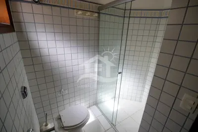 Casa - Sobrado Parte Superior com 5 dormitórios (sendo 5 suite(s)) a 800,00 metros praia.