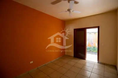 Casa - Sobrado Parte Superior com 5 dormitórios (sendo 5 suite(s)) a 800,00 metros praia.