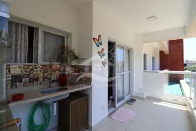 Apartamento - Amplo com 2 dormitórios (sendo 1 suite(s)) a 300,00 metros praia.