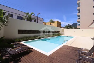 Apartamento - Amplo com 2 dormitórios (sendo 1 suite(s)) a 300,00 metros praia.