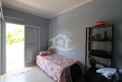 Apartamento - Amplo com 2 dormitórios (sendo 1 suite(s)) a 300,00 metros praia.