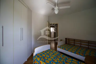 Apartamento - Amplo com 3 dormitórios (sendo 1 suite(s)) a 250,00 metros praia.