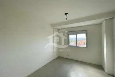 Apartamento - Amplo com 2 dormitórios (sendo 1 suite(s)) a 1100,00 metros praia.