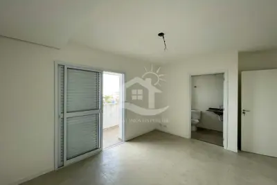 Apartamento - Amplo com 2 dormitórios (sendo 1 suite(s)) a 1100,00 metros praia.