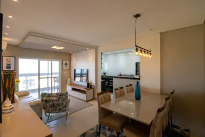 Apartamento - Amplo com 3 quartos (sendo 1 suite(s)) a 450,00 metros praia.