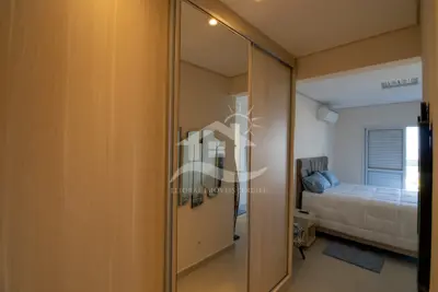 Apartamento - Amplo com 3 quartos (sendo 1 suite(s)) a 450,00 metros praia.
