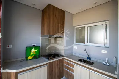 Apartamento - Amplo com 3 quartos (sendo 1 suite(s)) a 450,00 metros praia.