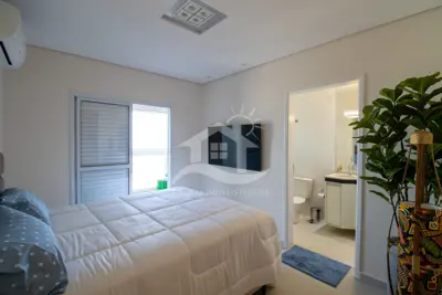 Apartamento - Amplo com 3 quartos (sendo 1 suite(s)) a 450,00 metros praia.