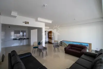 Apartamento - Amplo com 3 dormitórios (sendo 2 suite(s)) a 750,00 metros praia.