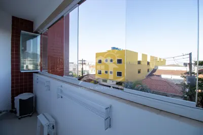 Apartamento - Amplo com 2 dormitórios (sendo 1 suite(s)) a 450,00 metros praia.