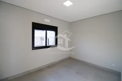 Casa - Sobrado Novo com 4 dormitórios (sendo 4 suite(s)) a 900,00 metros praia.