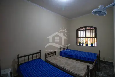 Casa - Sobrado com 6 dormitórios (sendo 4 suite(s)) a 600,00 metros praia.