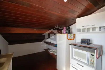 Casa - Sobrado com 6 dormitórios (sendo 4 suite(s)) a 600,00 metros praia.