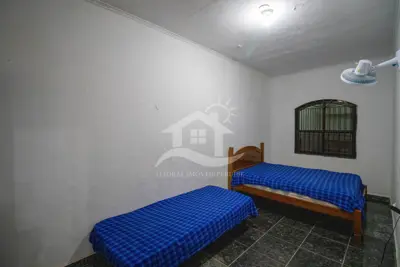 Casa - Sobrado com 6 dormitórios (sendo 4 suite(s)) a 600,00 metros praia.