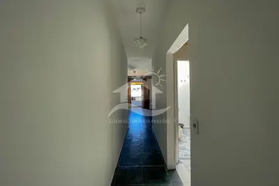 Apartamento - Amplo com 2 dormitórios (sendo 1 suite(s)) a 0,00 metros praia.