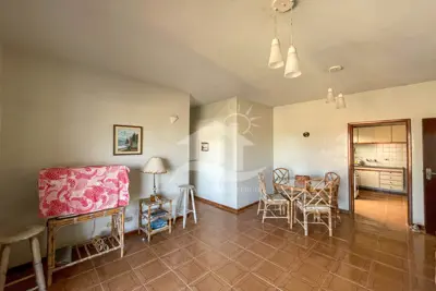 Apartamento - Alto com 3 dormitórios (sendo 1 suite(s)) a 0,00 metros praia.