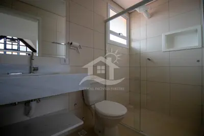 Casa - Térrea com piscina com 3 dormitórios (sendo 2 suite(s)) a 450,00 metros praia.