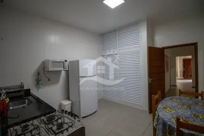 Casa - Térrea com piscina com 3 dormitórios (sendo 2 suite(s)) a 450,00 metros praia.