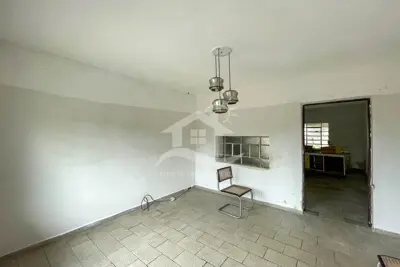 Casa - Térrea com 2 quartos  a 1500,00 metros praia.