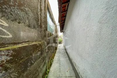 Casa - Térrea com 2 quartos  a 1500,00 metros praia.