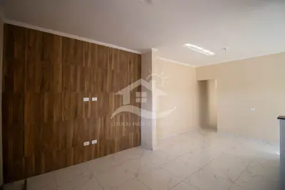 Casa - Térrea com piscina com 2 dormitórios (sendo 1 suite(s)) a 2700,00 metros praia.