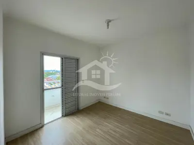 Apartamento - Amplo com 3 dormitórios (sendo 1 suite(s)) a 500,00 metros praia.