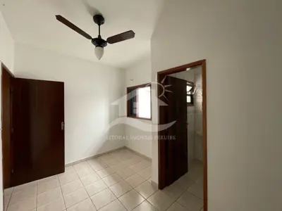 Casa - Térrea com 3 dormitórios (sendo 2 suite(s)) a 900,00 metros praia.