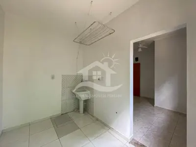 Casa - Térrea com Edícula com 3 dormitórios (sendo 2 suite(s)) a 500,00 metros praia.