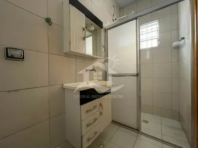 Casa - Térrea com Edícula com 3 dormitórios (sendo 2 suite(s)) a 500,00 metros praia.