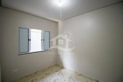 Casa - Térrea com 3 dormitórios (sendo 1 suite(s)) a 1500,00 metros praia.