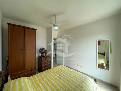 Apartamento - Alto com 2 dormitórios  a 650,00 metros praia.