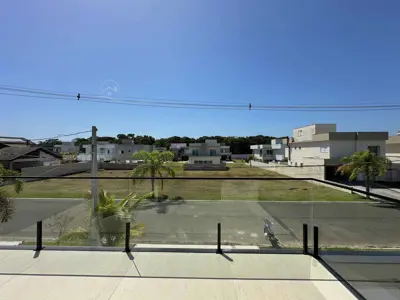 Casa - Sobrado Novo com 4 quartos (sendo 4 suite(s)) a 1000,00 metros praia.
